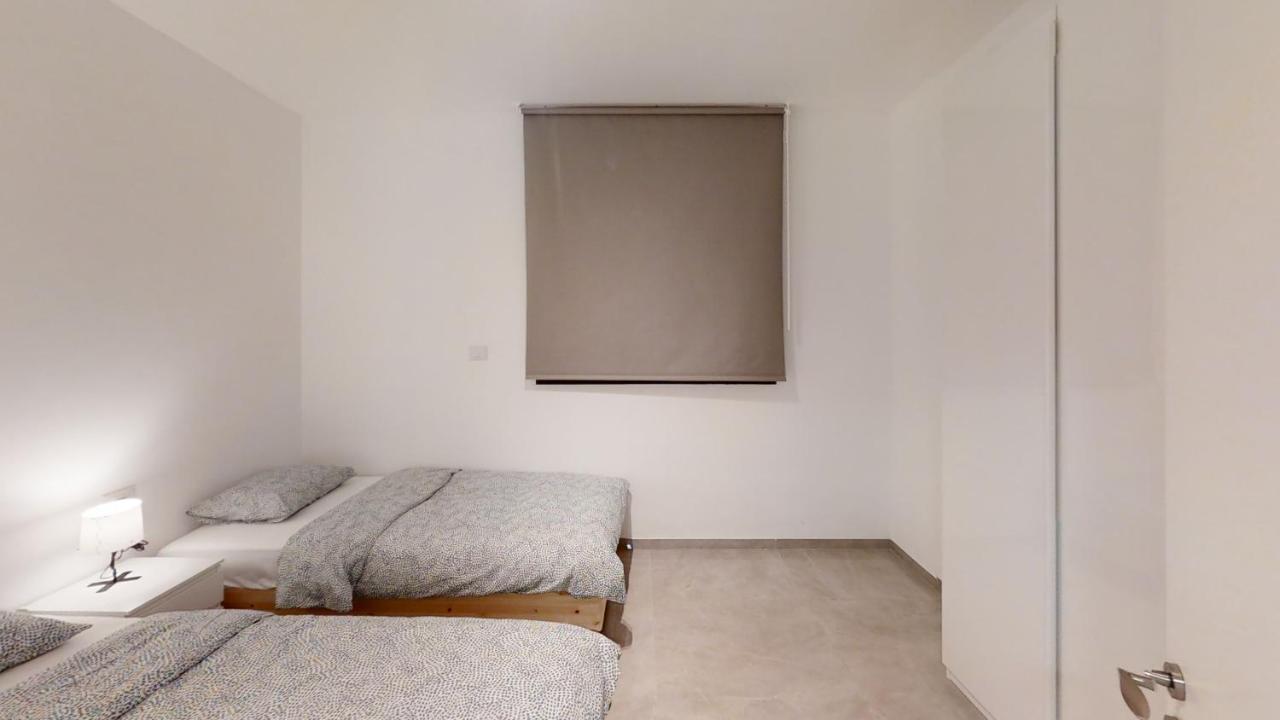 Luxury 3&4 Bedroom New Apartments - Close To The Beach & Bahai Gardens Хайфа Екстериор снимка