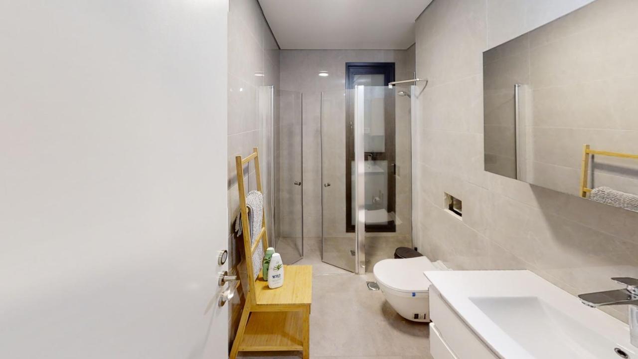 Luxury 3&4 Bedroom New Apartments - Close To The Beach & Bahai Gardens Хайфа Екстериор снимка