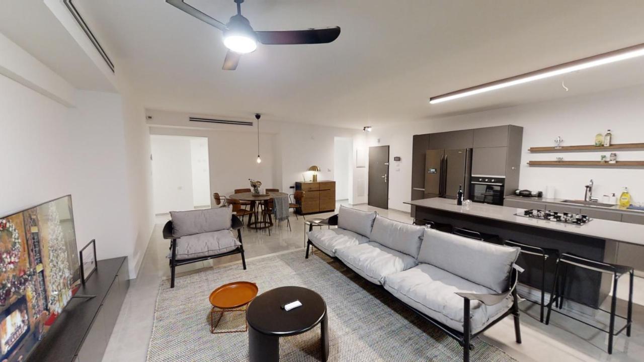 Luxury 3&4 Bedroom New Apartments - Close To The Beach & Bahai Gardens Хайфа Екстериор снимка